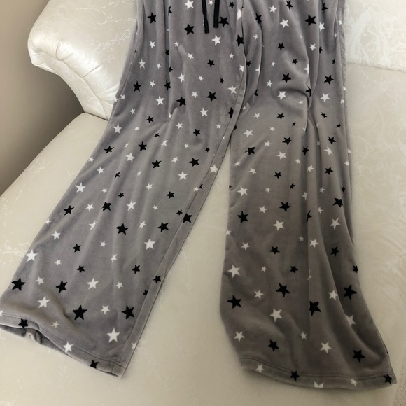 A PAIR OF LADIES “TOMMY HILFIGER” LOUNGING PANTS/PJ BOTTOMS~SIZE L~LIKE NEW! - Picture 1 of 8